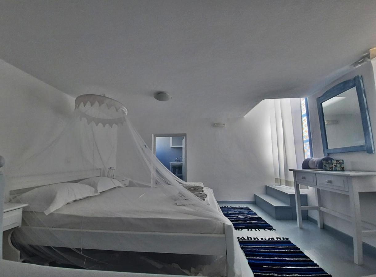 Blue In Naxos Hotel Naxos City Екстериор снимка