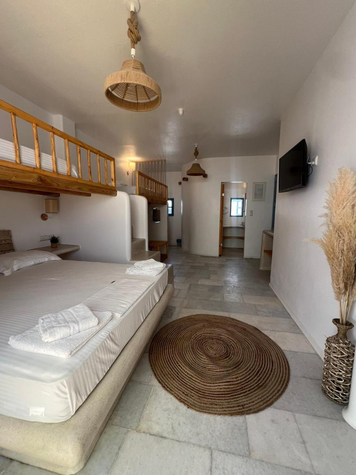 Blue In Naxos Hotel Naxos City Екстериор снимка