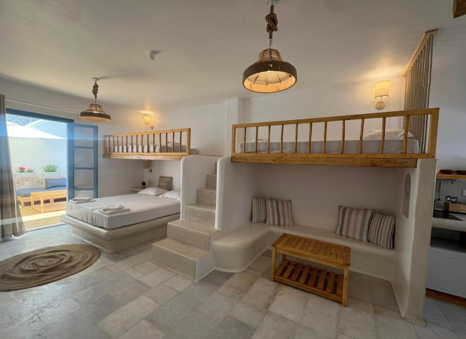 Blue In Naxos Hotel Naxos City Екстериор снимка