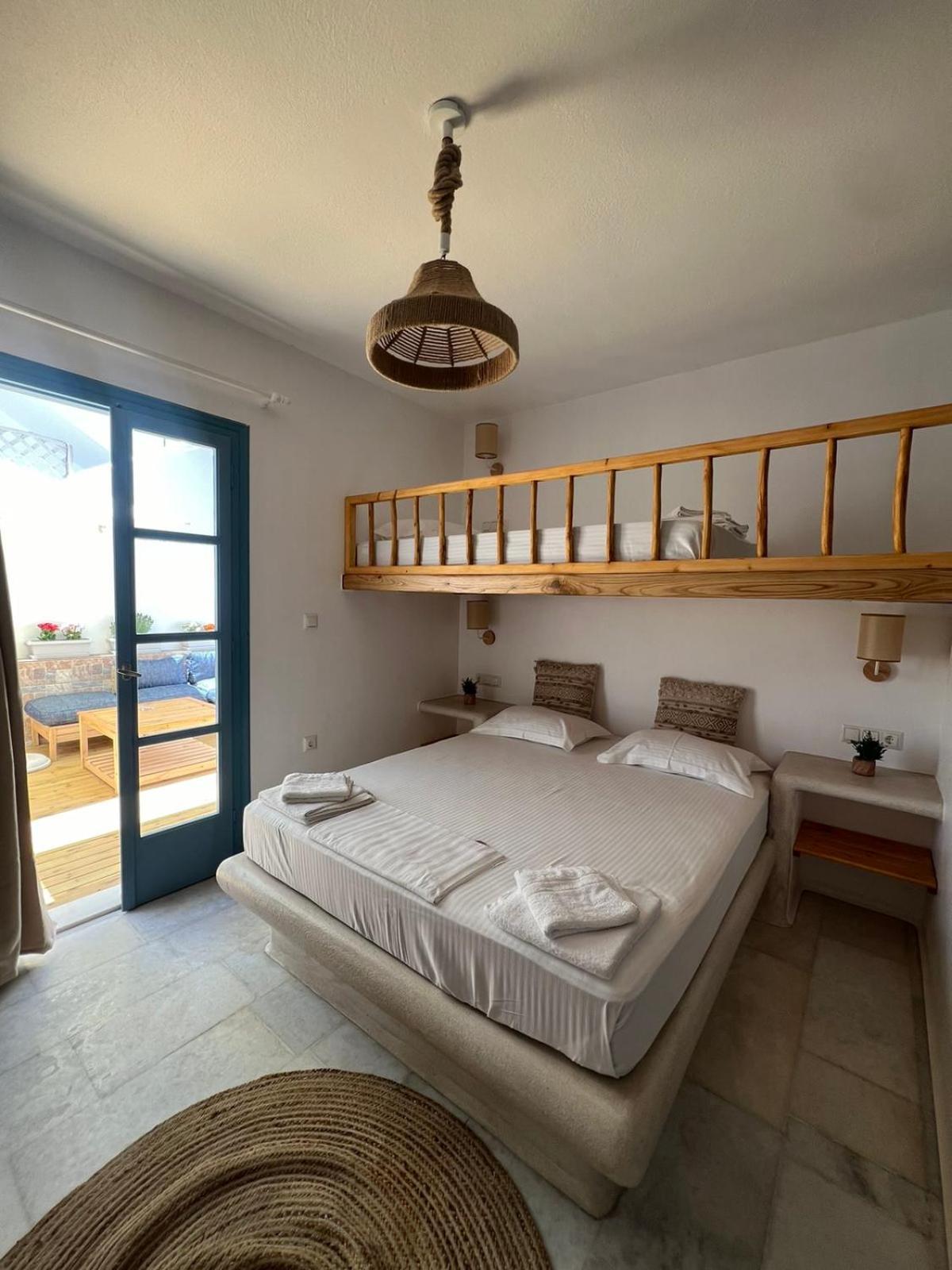 Blue In Naxos Hotel Naxos City Екстериор снимка
